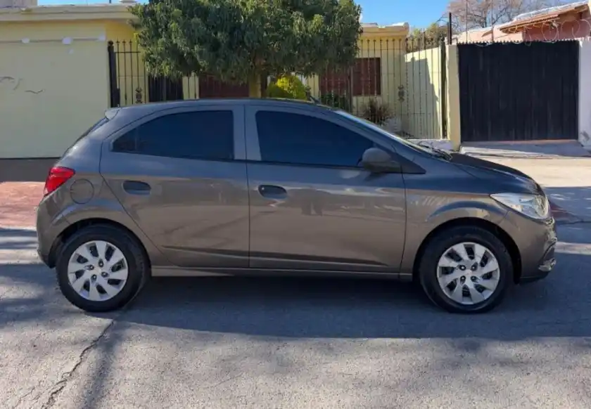 Chevrolet Onix  2014 - foto 4