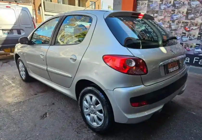Peugeot 207  2010 - foto 3
