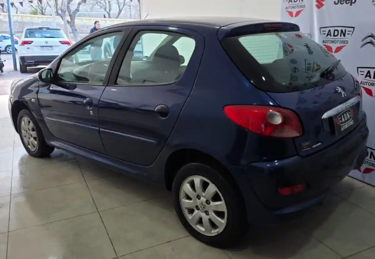 Peugeot 207  2010 - foto 3