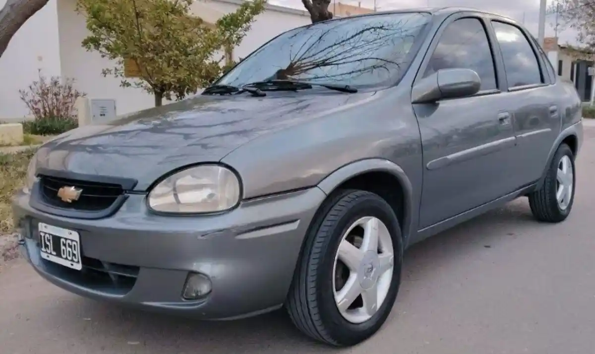 Chevrolet Corsa  2010 - foto 1