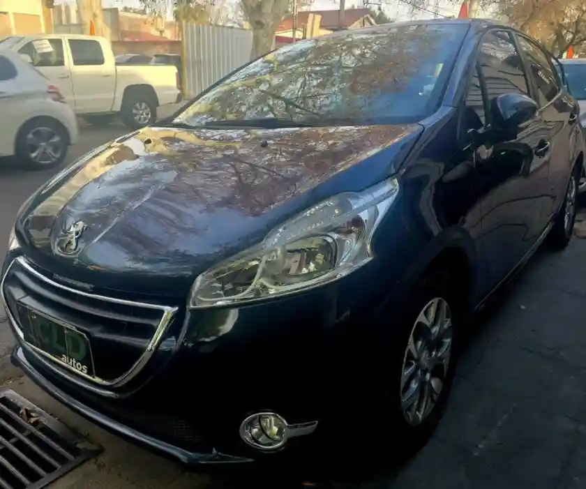 Peugeot 208 2015 - foto 1