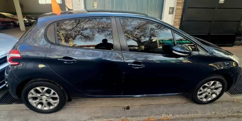 Peugeot 208  2015 - foto 3