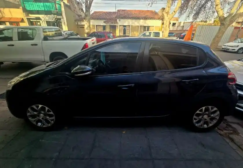 Peugeot 208  2015 - foto 4