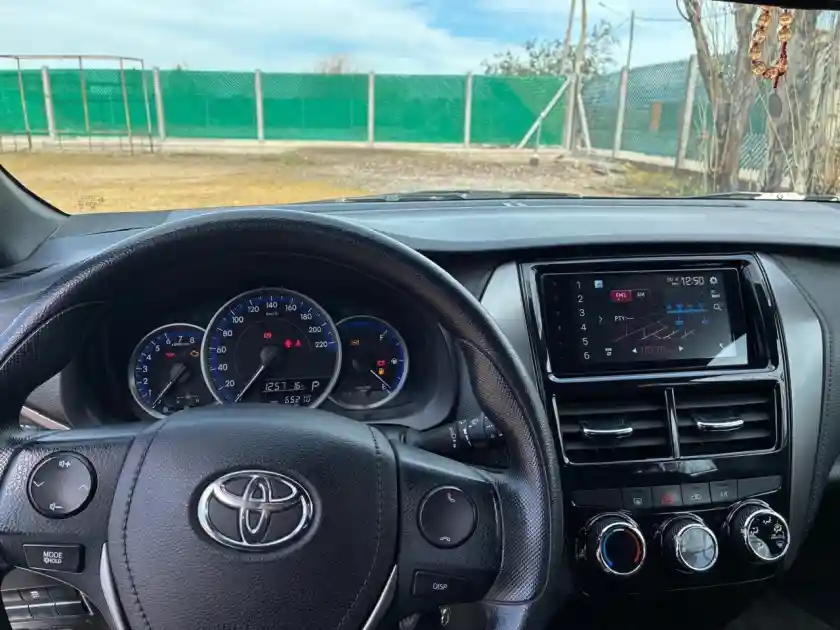 Toyota Yaris  2025 - foto 3