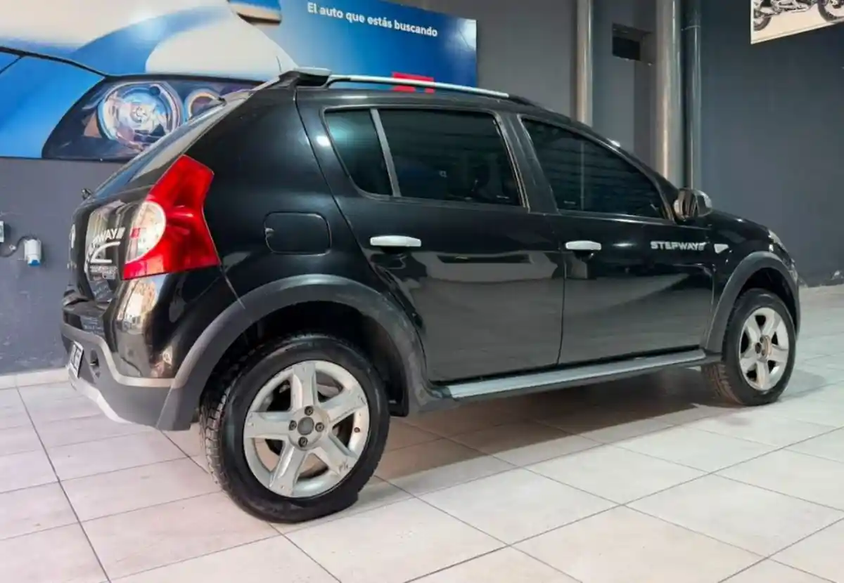 Renault Sandero  2011 - foto 5