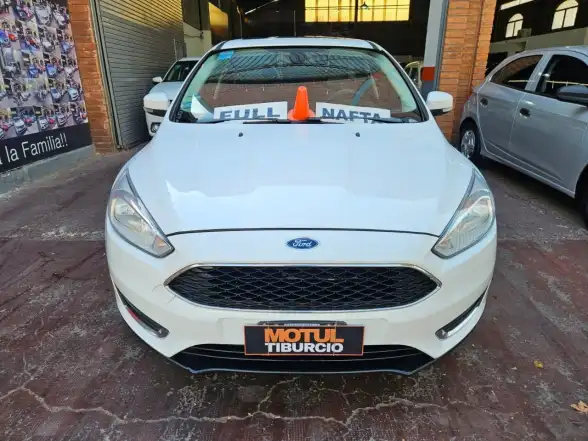 Ford Focus  2015 - foto 2