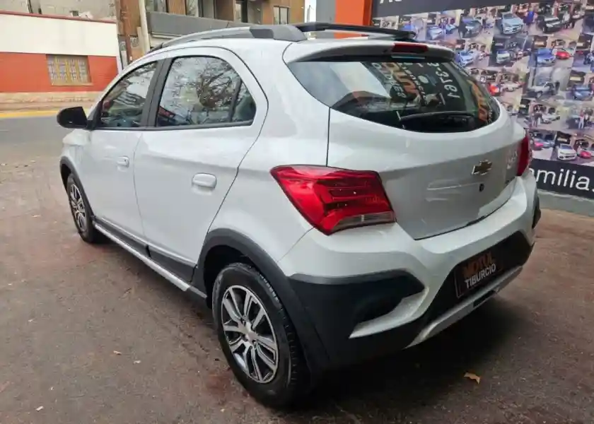 Chevrolet Onix  2017 - foto 3