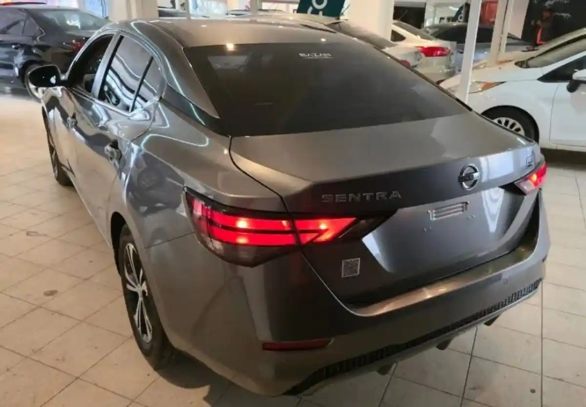 Nissan Sentra  2022 - foto 5