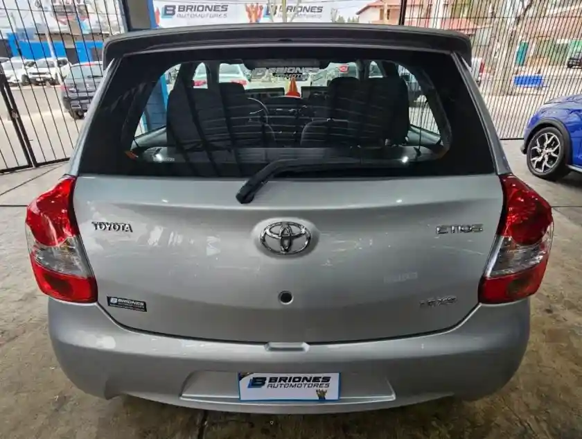 Toyota Etios  2015 - foto 5