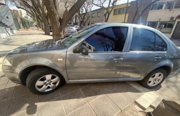 Volkswagen Bora  2011 - foto 2