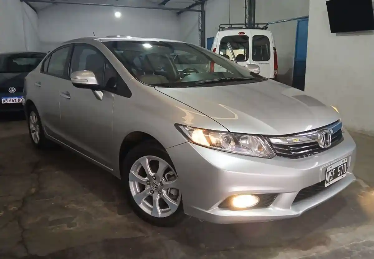 Honda Civic  2014 - foto 2