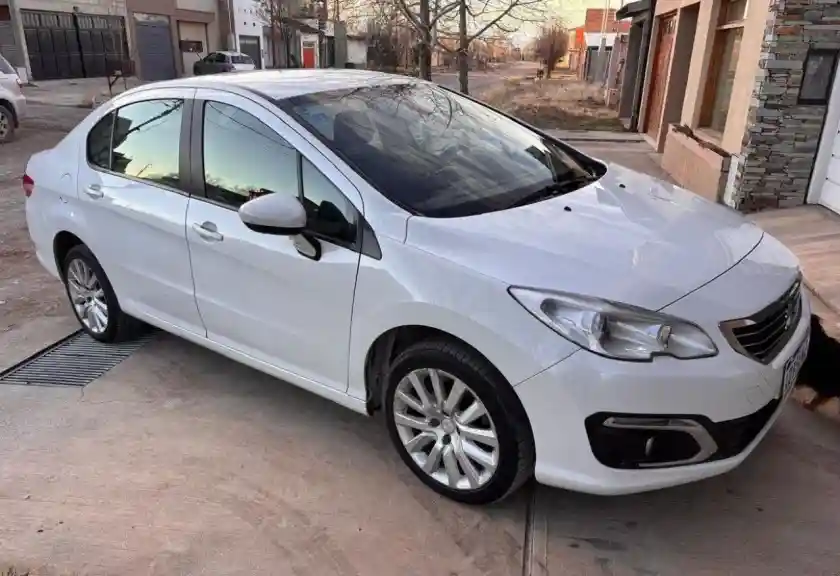 Peugeot 408 2019 - foto 1