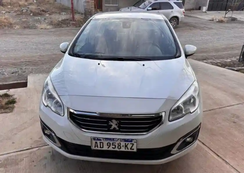 Peugeot 408  2019 - foto 2