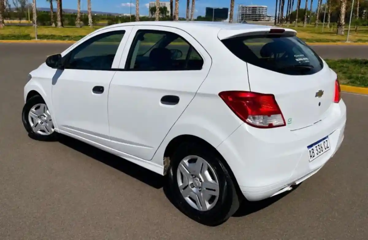 Chevrolet Onix  2017 - foto 2