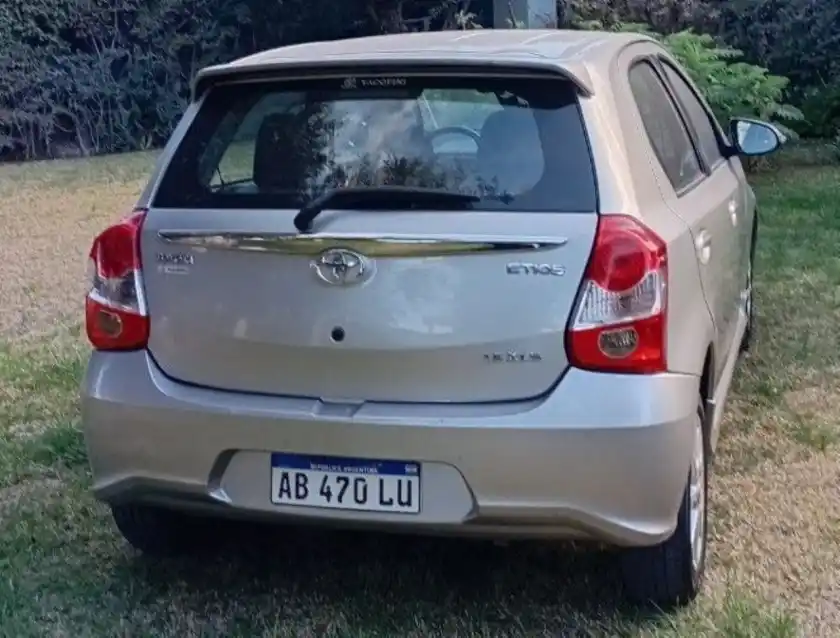 Toyota Etios  2017 - foto 2