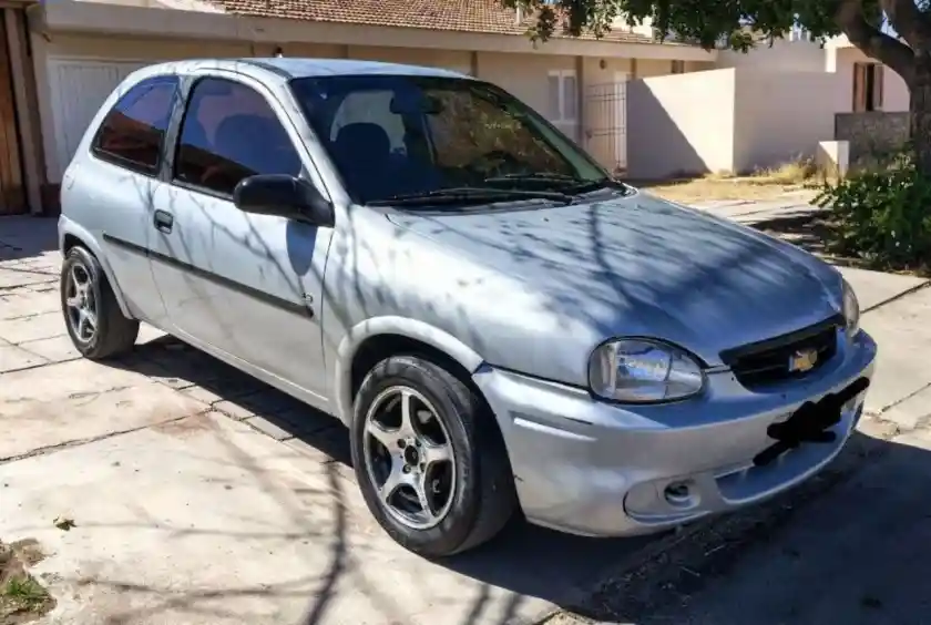 Chevrolet Corsa  2010 - foto 1