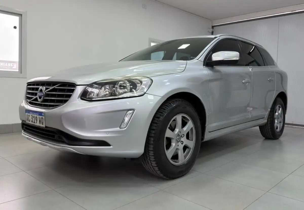 Volvo XC 60 2018 - foto 1