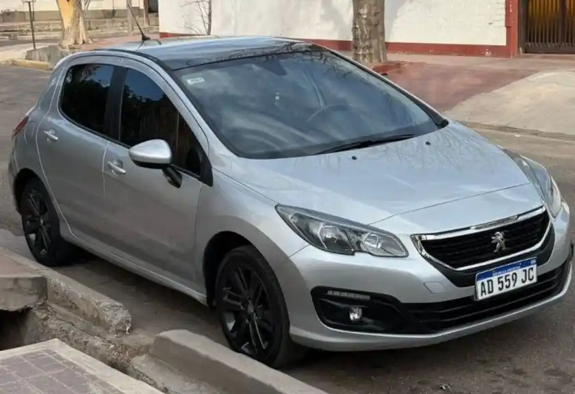 Peugeot 308 2019 - foto 1