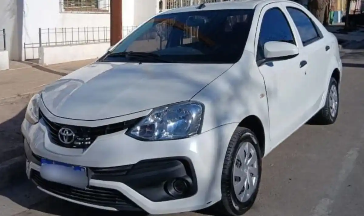 Toyota Etios 2022 - foto 1