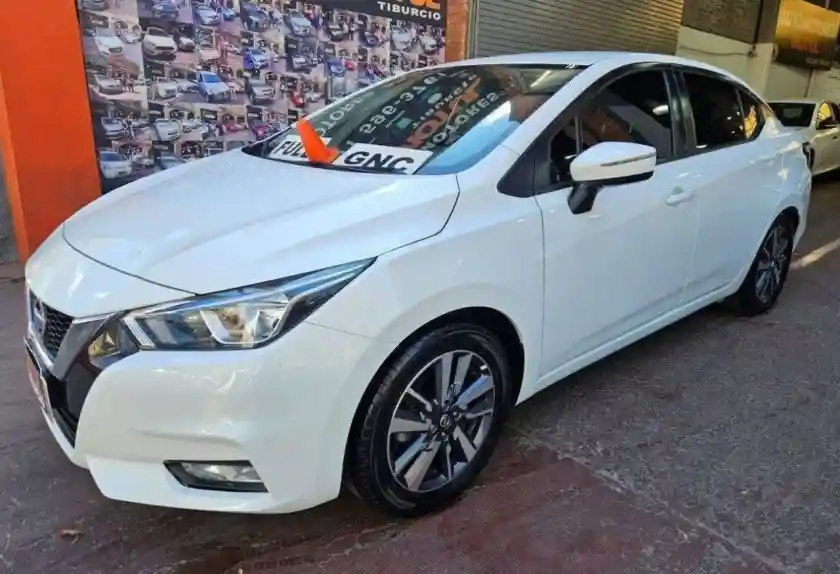 Nissan Versa  2022 - foto 1