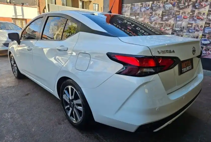 Nissan Versa  2022 - foto 3