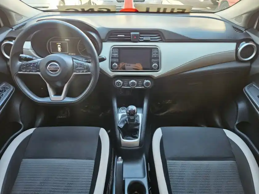 Nissan Versa  2022 - foto 5