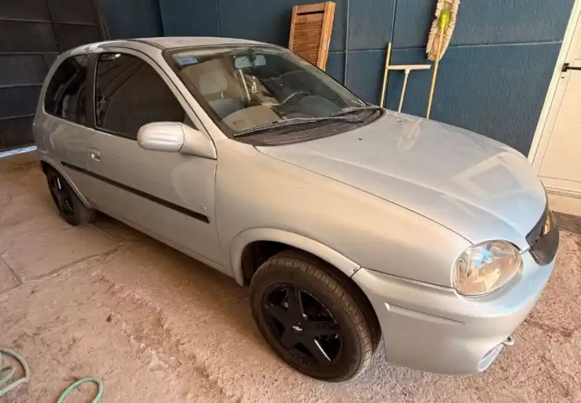 Chevrolet Corsa  2011 - foto 1