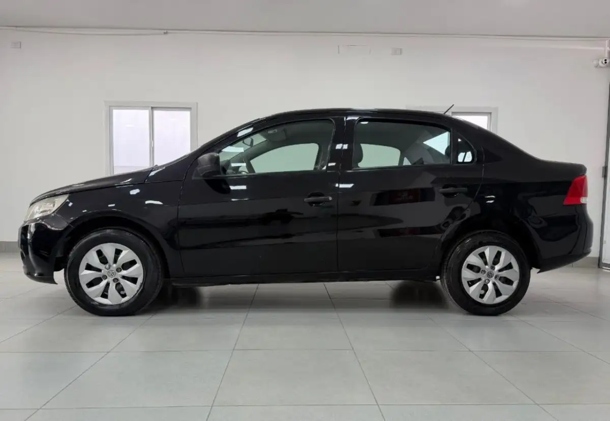 Volkswagen Voyage  2012 - foto 3