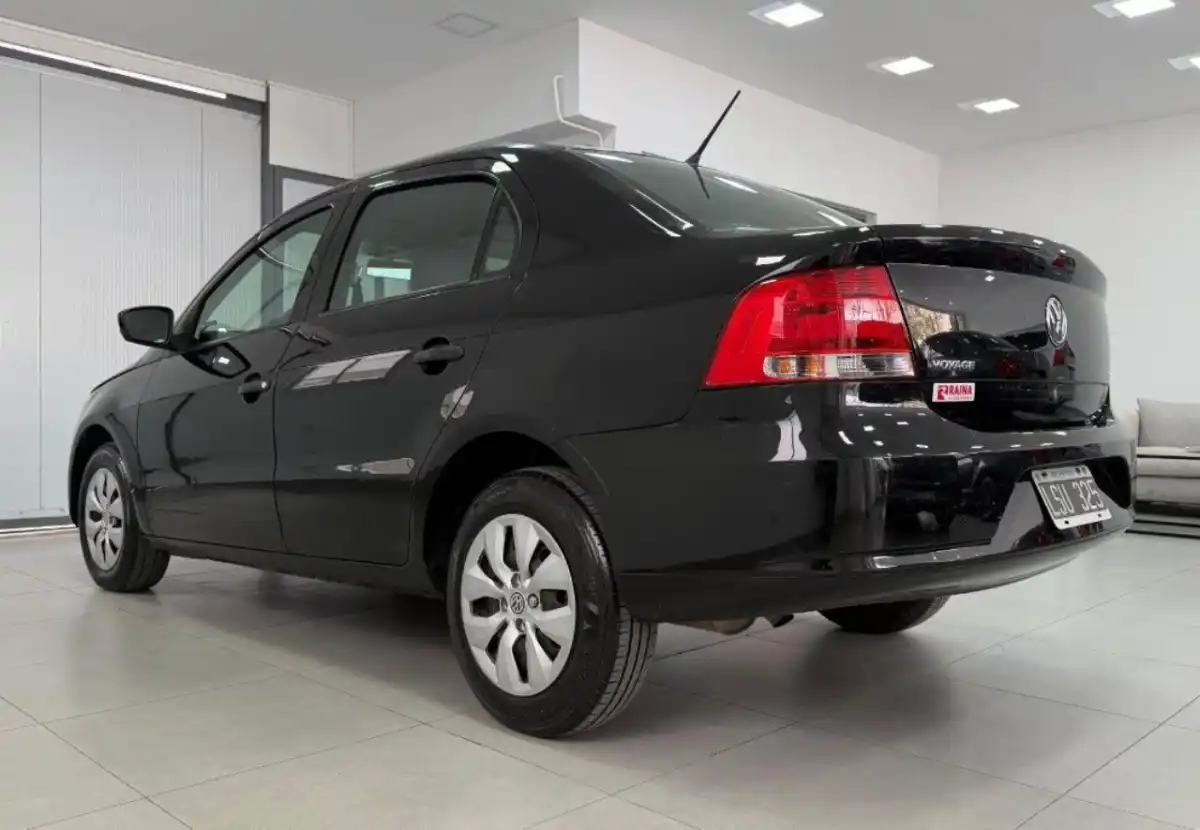 Volkswagen Voyage  2012 - foto 4