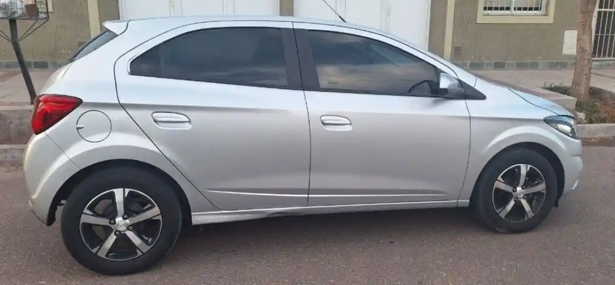 Chevrolet Onix  2017 - foto 3