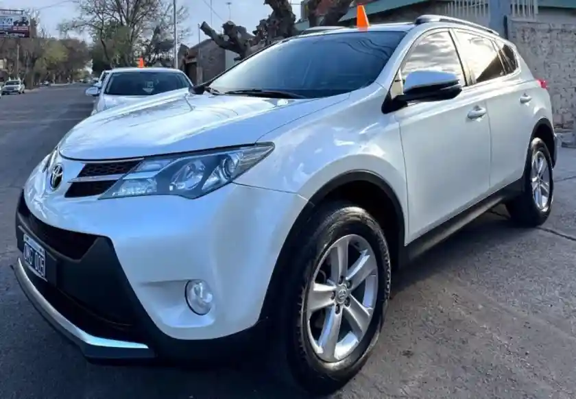 Toyota RAV4 2015 - foto 1