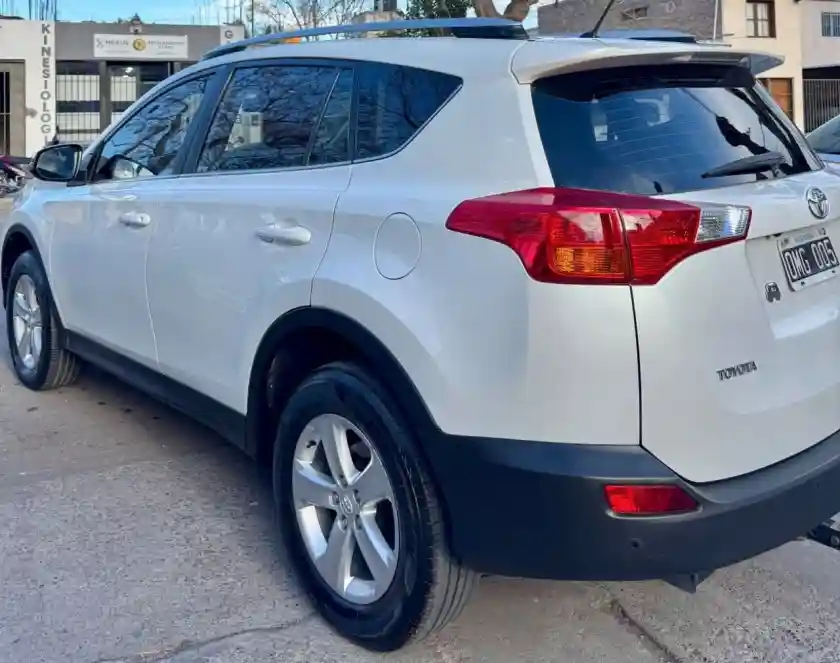 Toyota Rav4  2015 - foto 3