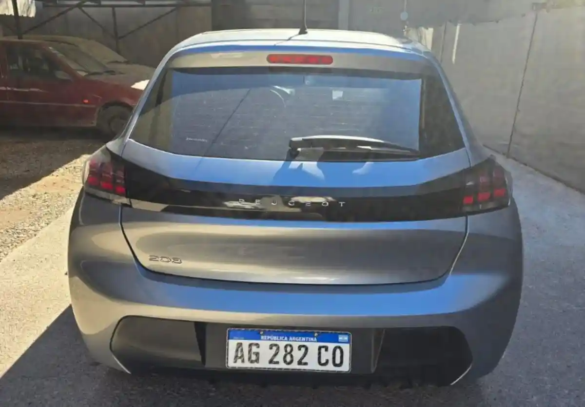 Peugeot 208  2024 - foto 4