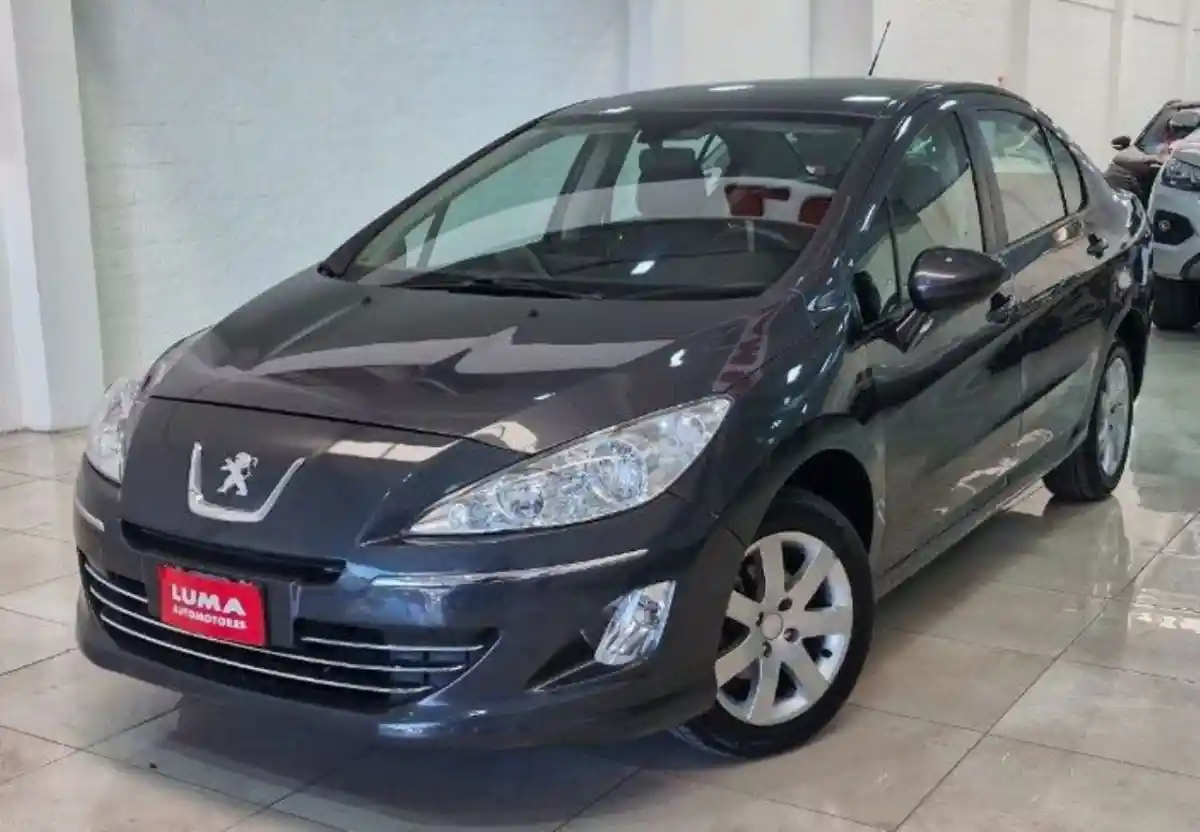 Peugeot 408 2015 - foto 1