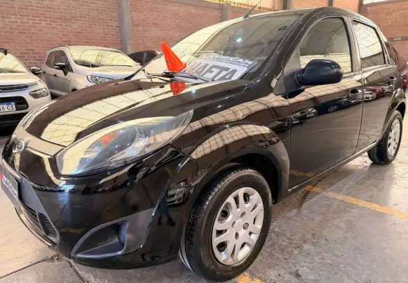 Ford Fiesta 2012 - foto 1
