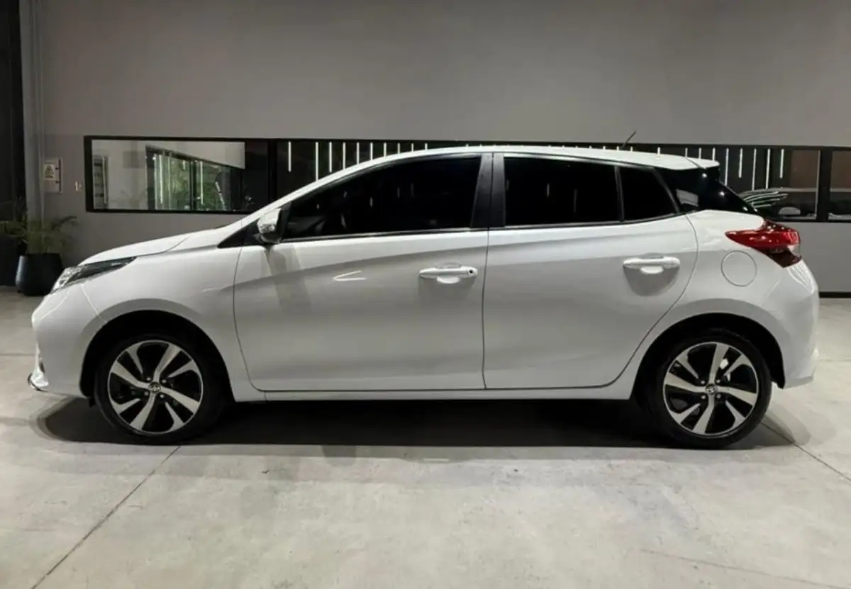 Toyota Yaris  2022 - foto 2