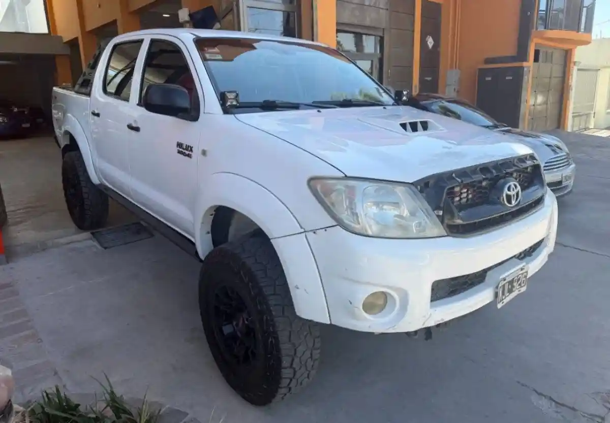 Toyota Hilux Sw4  2011 - foto 2
