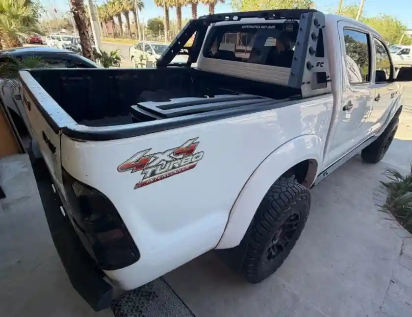 Toyota Hilux Sw4  2011 - foto 4