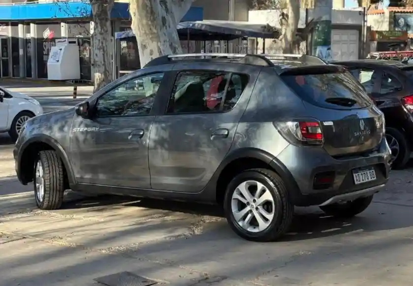 Renault Sandero  2018 - foto 3