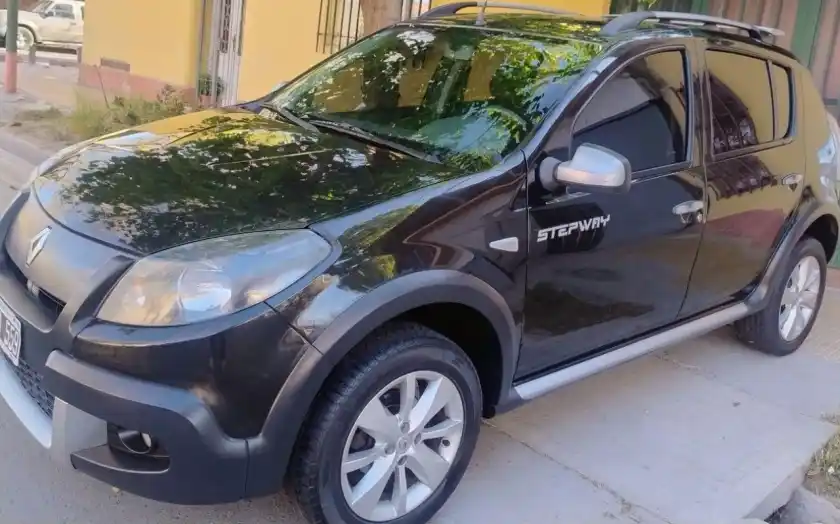 Renault Sandero  2013 - foto 1
