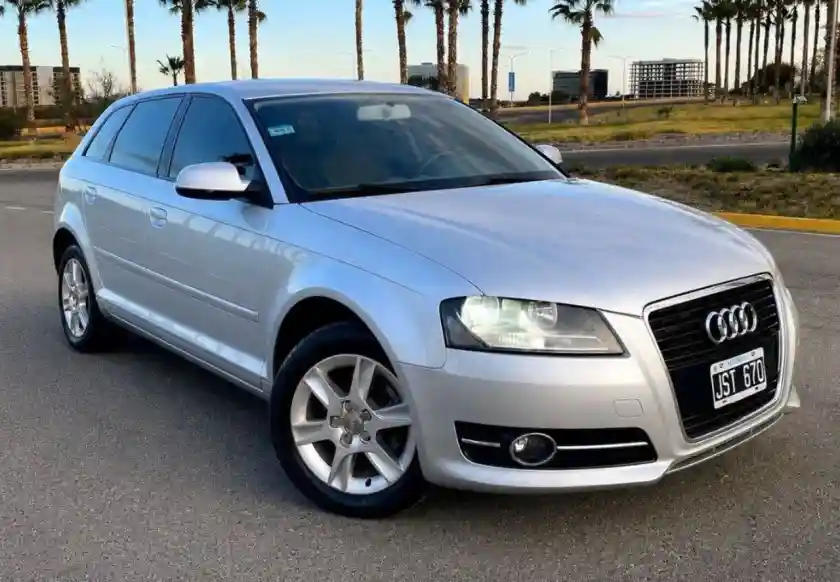 Audi A3  2011 - foto 1