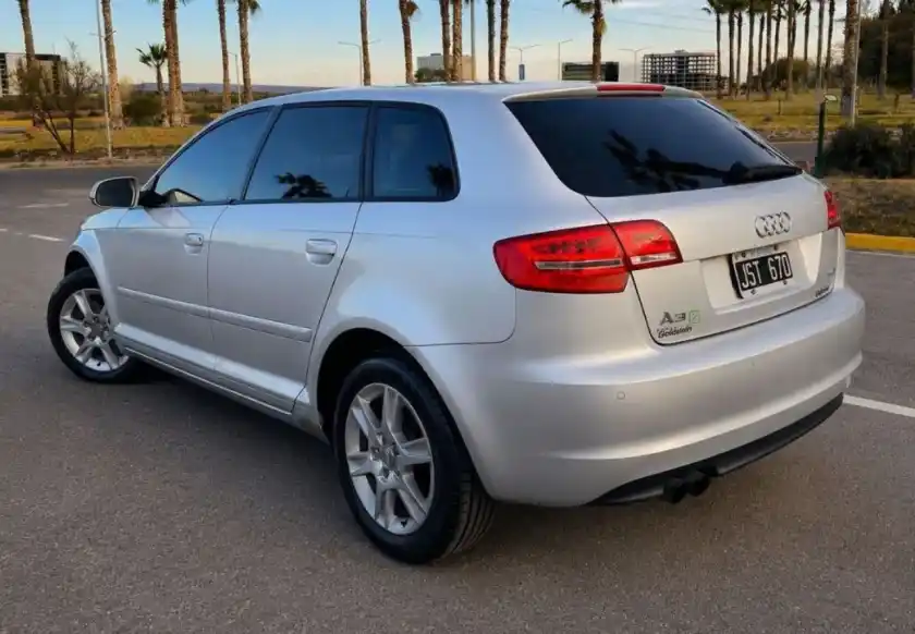 Audi A3  2011 - foto 2
