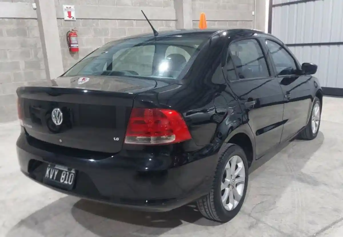 Volkswagen Voyage  2012 - foto 5