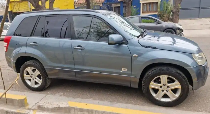 Suzuki Grand Vitara  2009 - foto 4