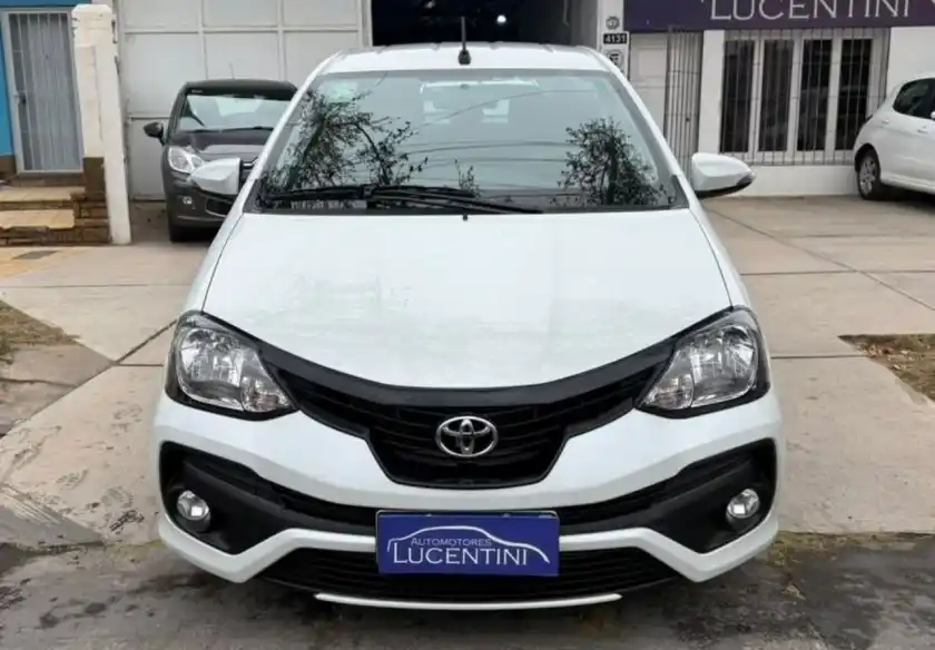 Toyota Etios  2023 - foto 2