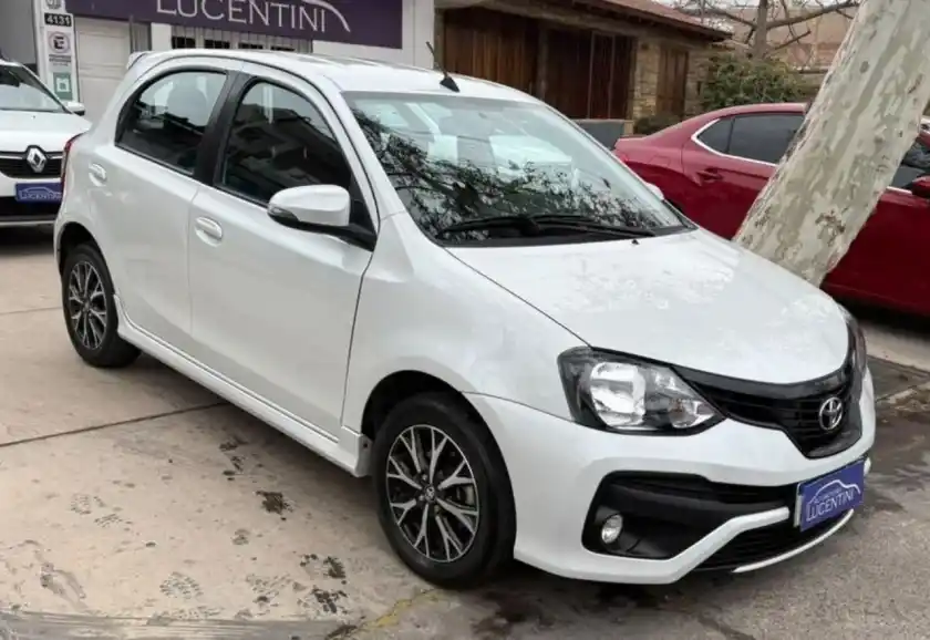 Toyota Etios  2023 - foto 3