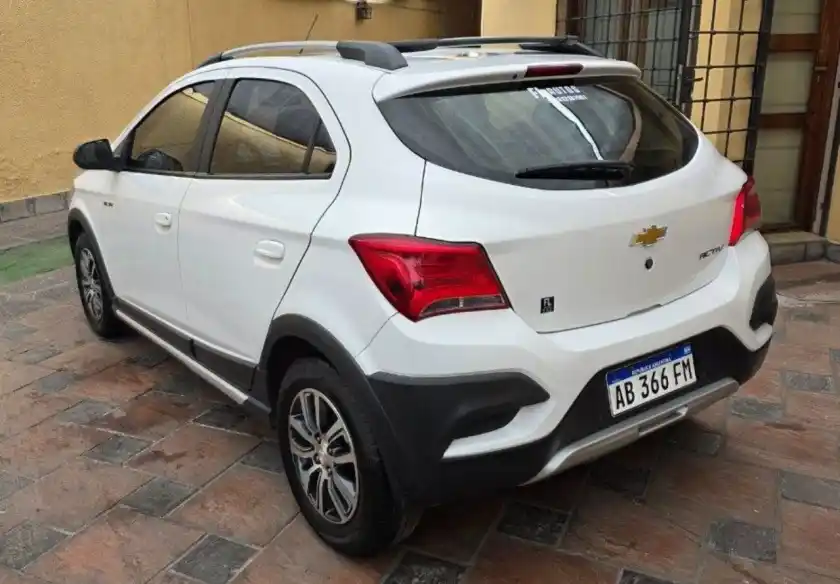 Chevrolet Onix  2017 - foto 3