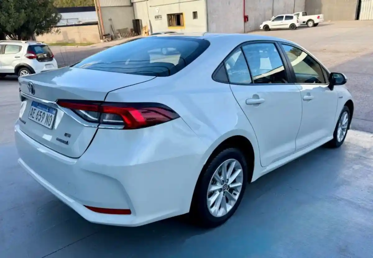 Toyota Corolla  2021 - foto 3
