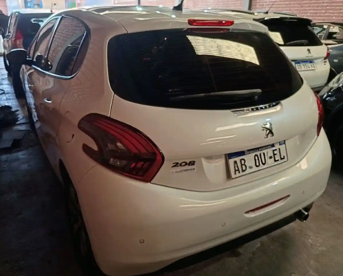Peugeot 208  2017 - foto 3
