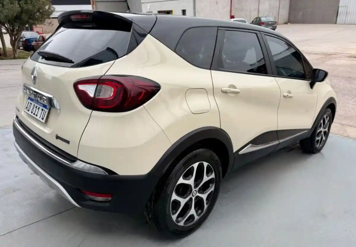 Renault Captur  2019 - foto 3